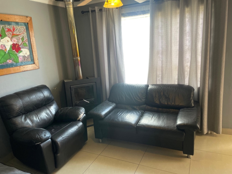  Bedroom Property for Sale in Eastridge Western Cape